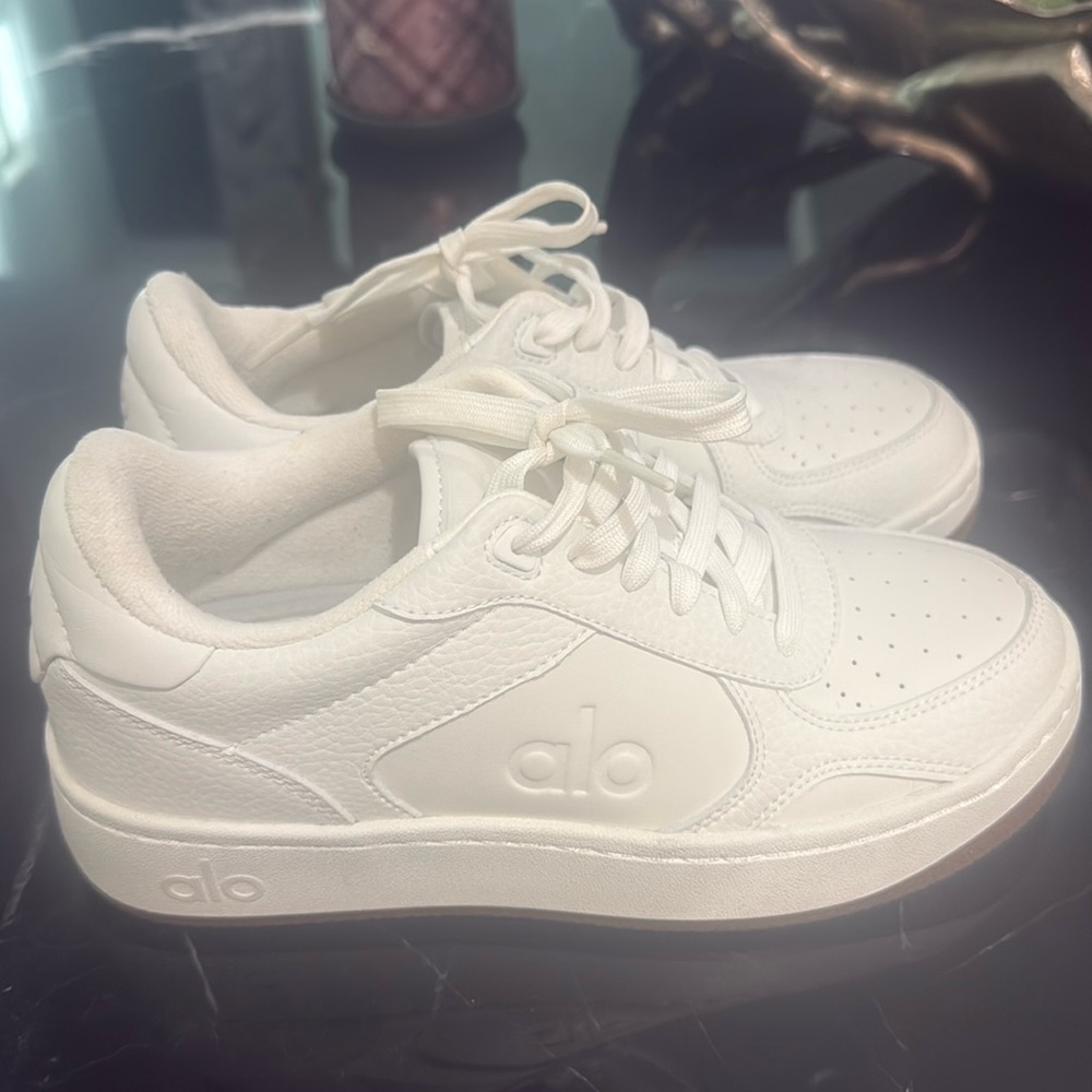 Only worn once! Basically brand new!!